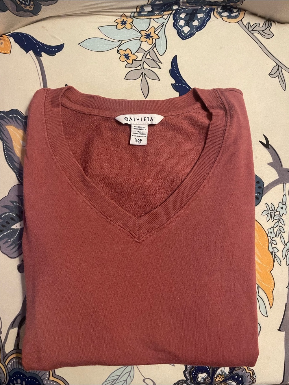 Athleta Sunrise V-Neck Pullover Long SleeveShirt - Rosewood